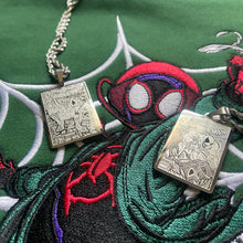 Load image into Gallery viewer, Double Sided 
Spidey/Venom Chain
